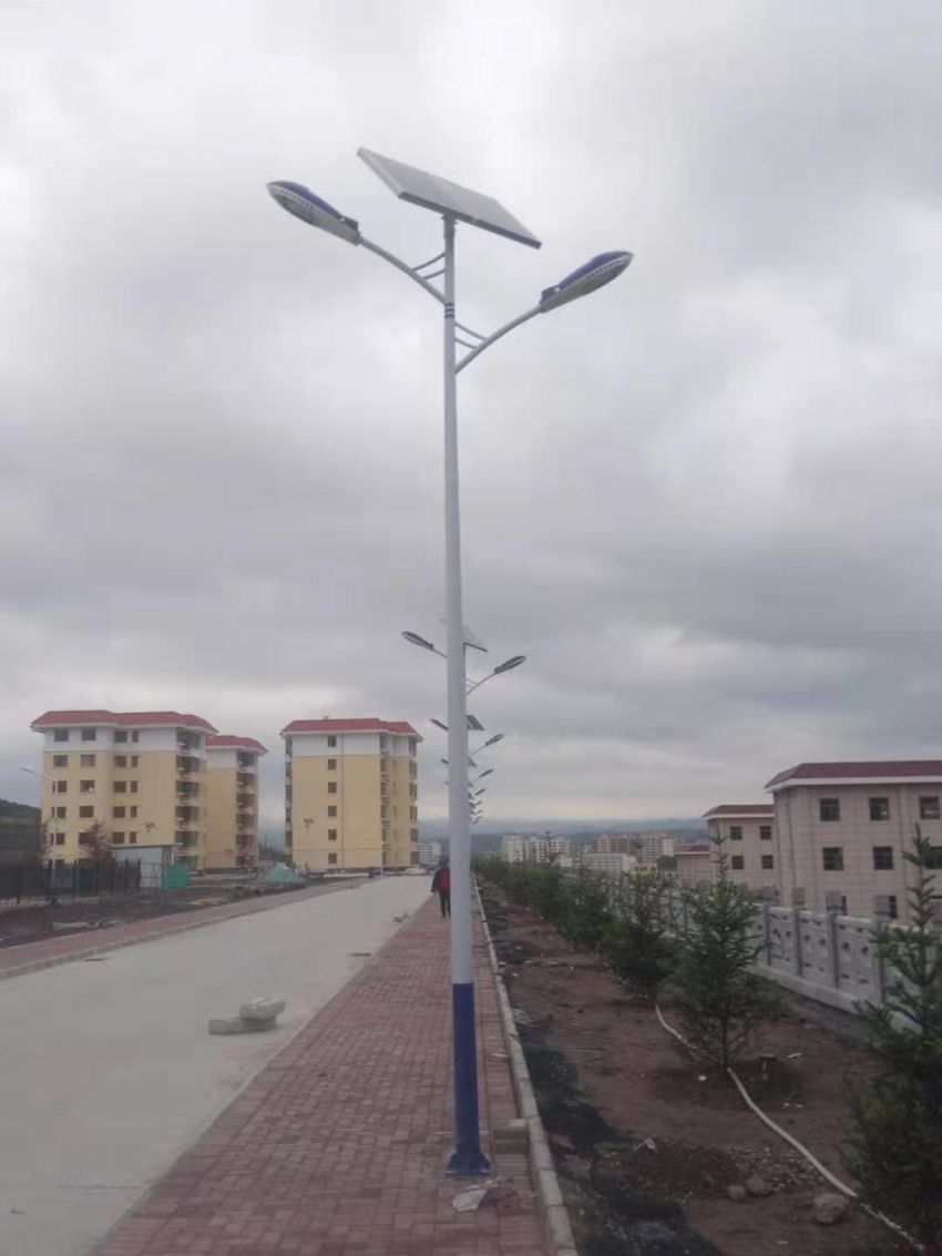 Wiejska solarna lampa uliczna, oświetlenie inżynierii ulicznej