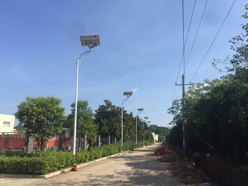 Đèn đường mặt trời, dự án đèn điện rừng của Internet thuộc hệ thống đường sắt Wuhan.