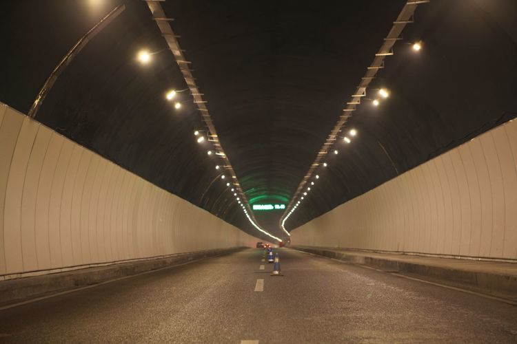 Tunnelen implementerer flerfarvet temperatur ledet kunstig intelligens tunnel lampe, og tunnelbelysningens kvalitetsforbedringsprojekt