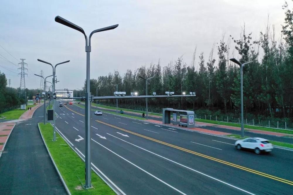 Městská moderní 5g inteligentní pouliční lampa, silniční osvětlení, pouliční lampa
