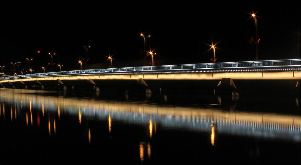 Projet d-éclairage du paysage urbain, conception du projet d-éclairage du paysage routier du pont