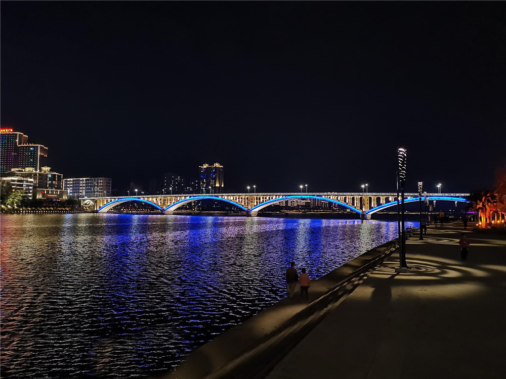 Beleuchtungs-Rekonstruktionsprojekt an beiden Ufern des Flusses und Anwendungsprojekt des Tourism Landscape Design Award