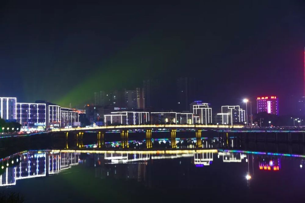 Brighten the night view of the city, so beautiful! Street lamp manufacturer