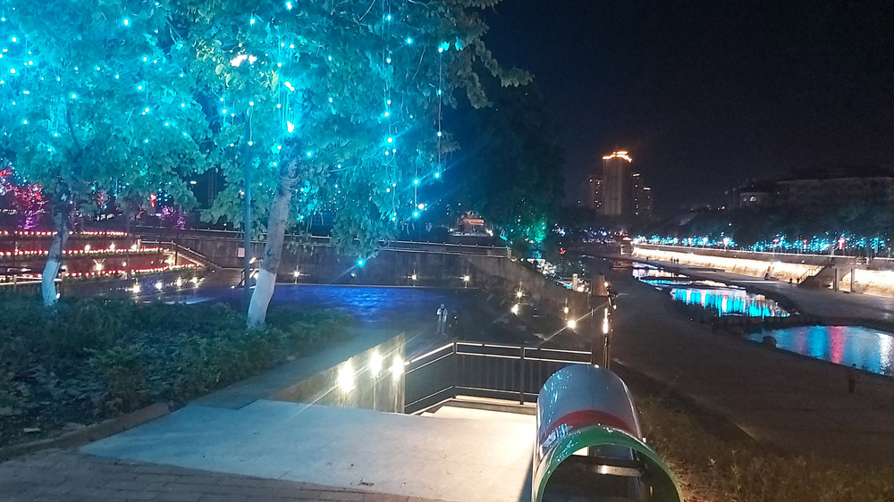 Pandangan malam kota, aplikasi lampu jalan dan lampu banjir