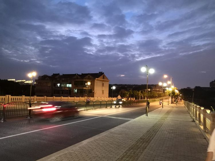 Projekt oświetlenia lamp ulicznych na mostach i drogach